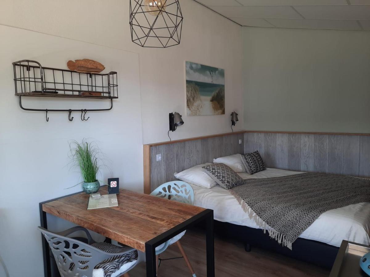 Beach Lodges Oostvoorne Kültér fotó